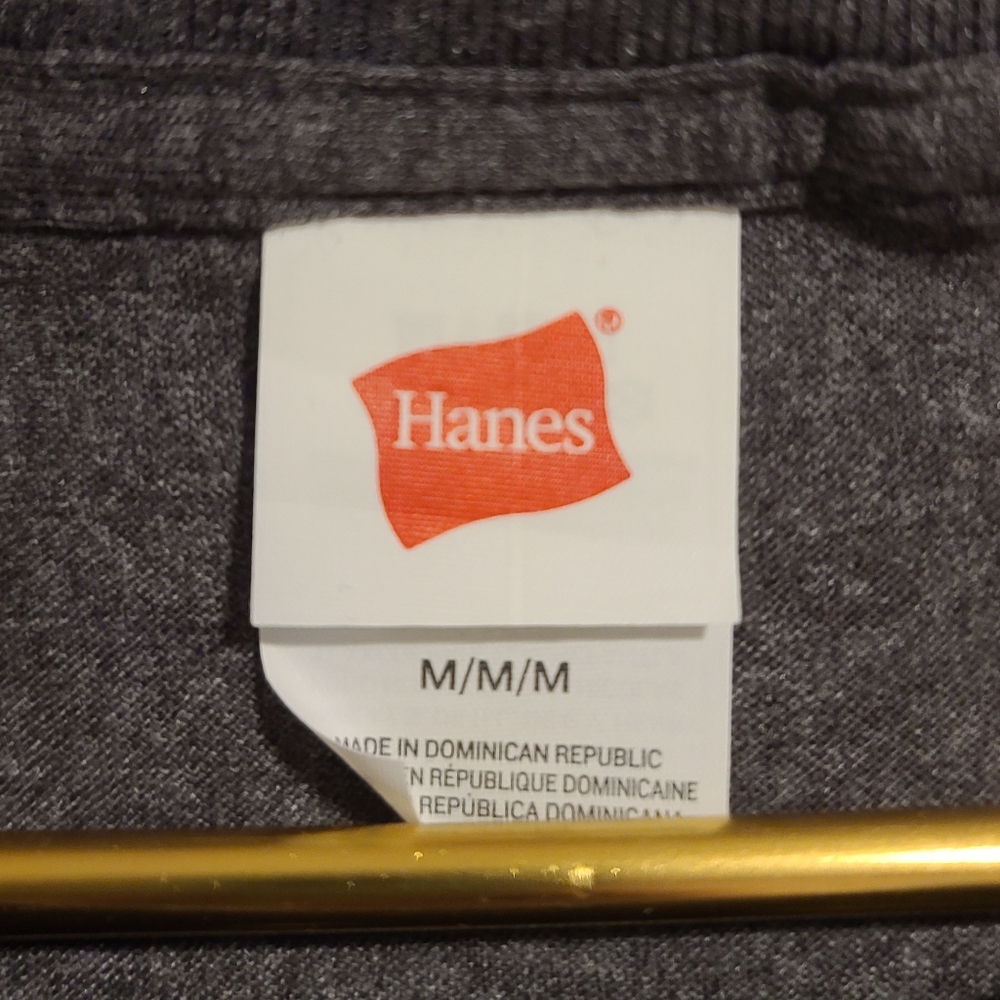 SHIRT SALE Warm Holiday Wishes Grey T-shirt Med, Black Lettering  NWOT, Unisex - Picture 4 of 5